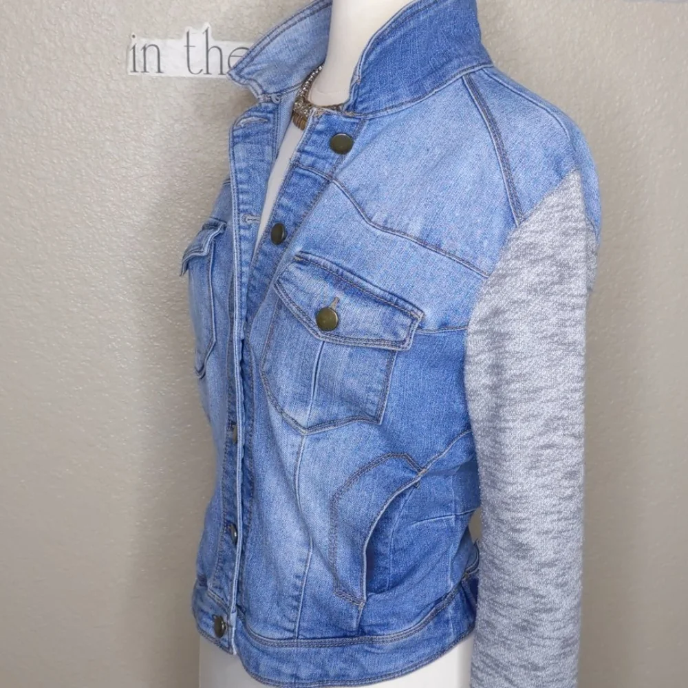 TINSELTOWN Coutoure Denim Jacket Size S /M